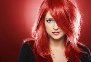 cabelos vermelhos com tintas intensos
